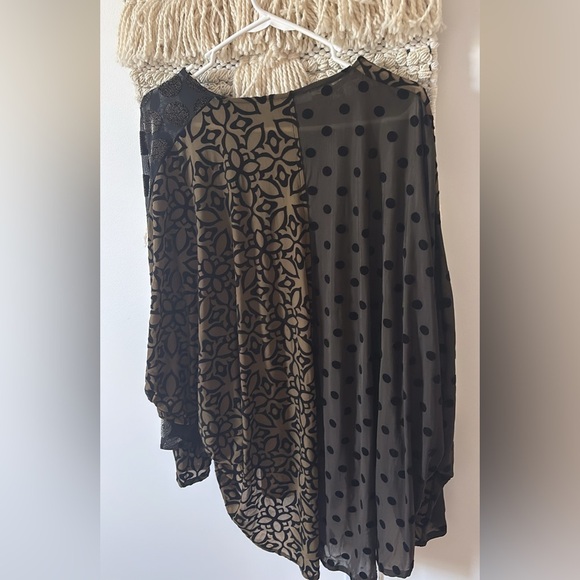 Alembika Long Sleeve Two Tone Loose Velvet Blouse Top Polka Dot Gold Lagenlook - Picture 3 of 4